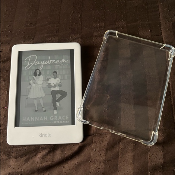 Kindle Basic 10th Generation - Picture 1 of 3
